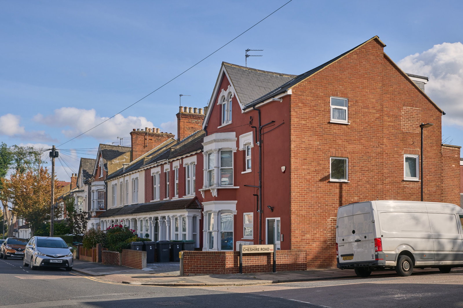 Flat for sale in London, Lascotts Road, N22