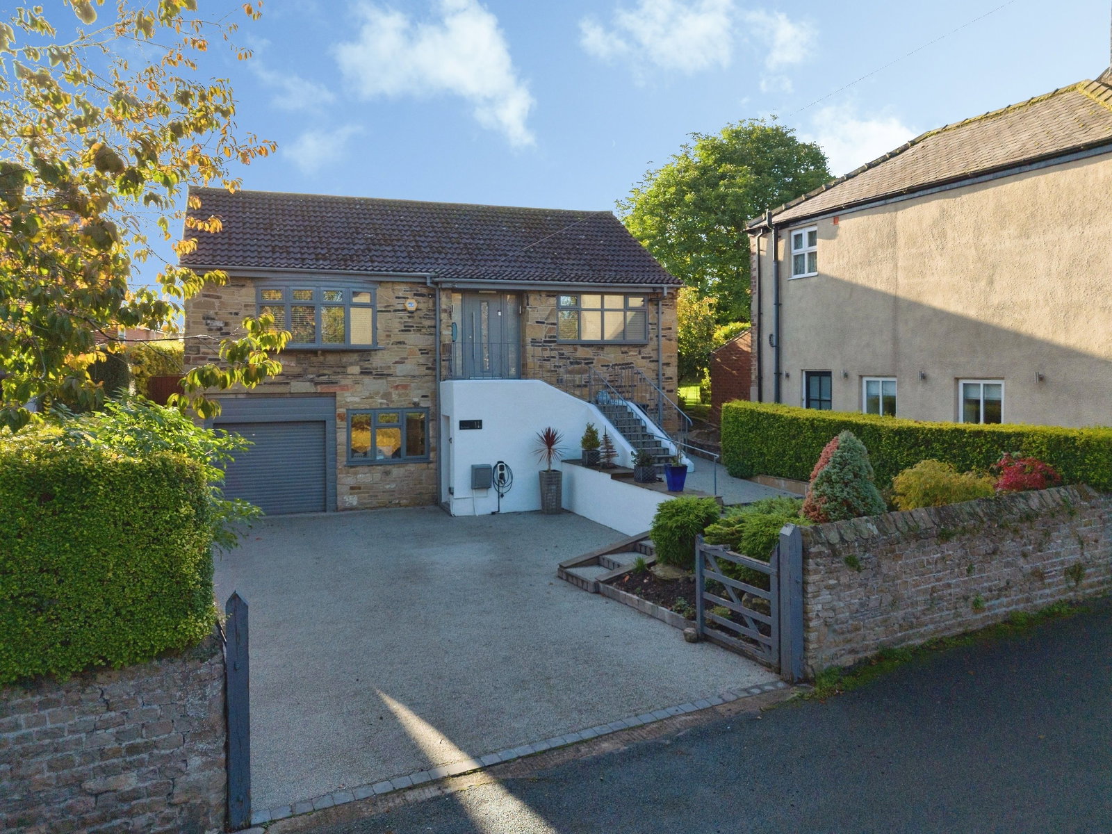 Detached House for sale in Richmond, Beckside, Catterick, Richmond, DL10 7NE