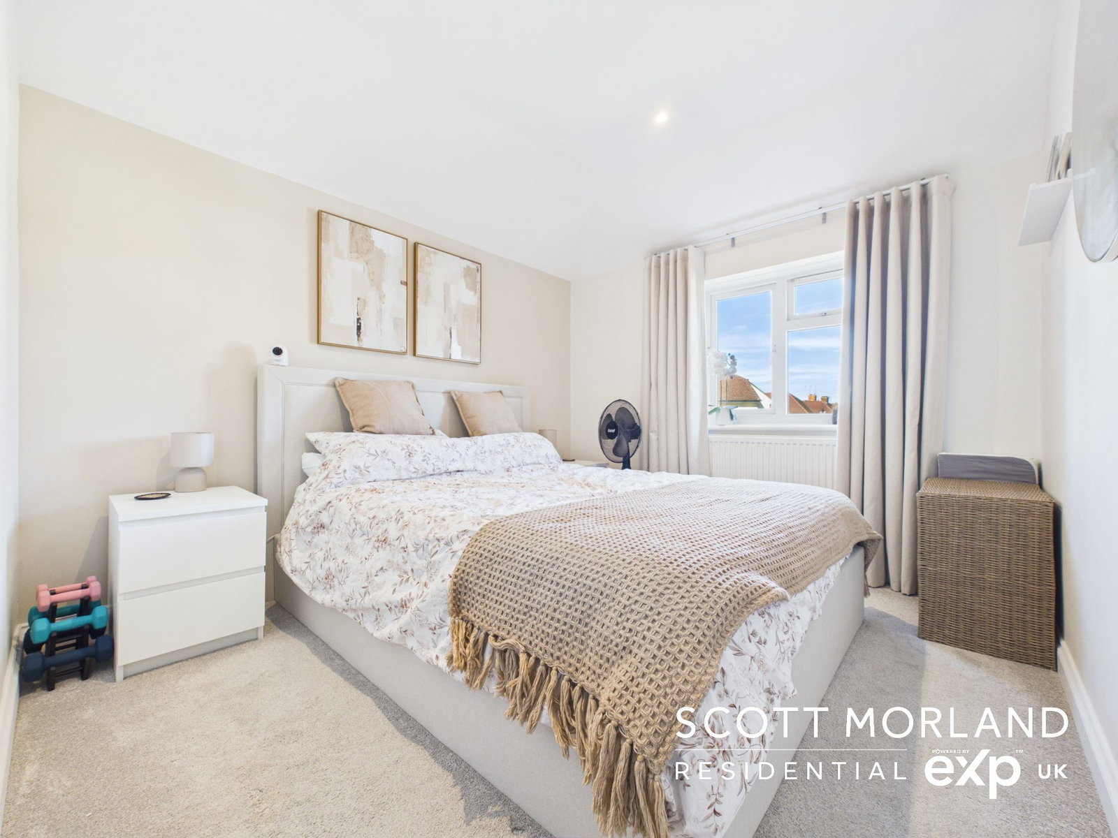 Semi Detached House for sale in Basingstoke, South Ham Road, Basingstoke, RG22 6AB