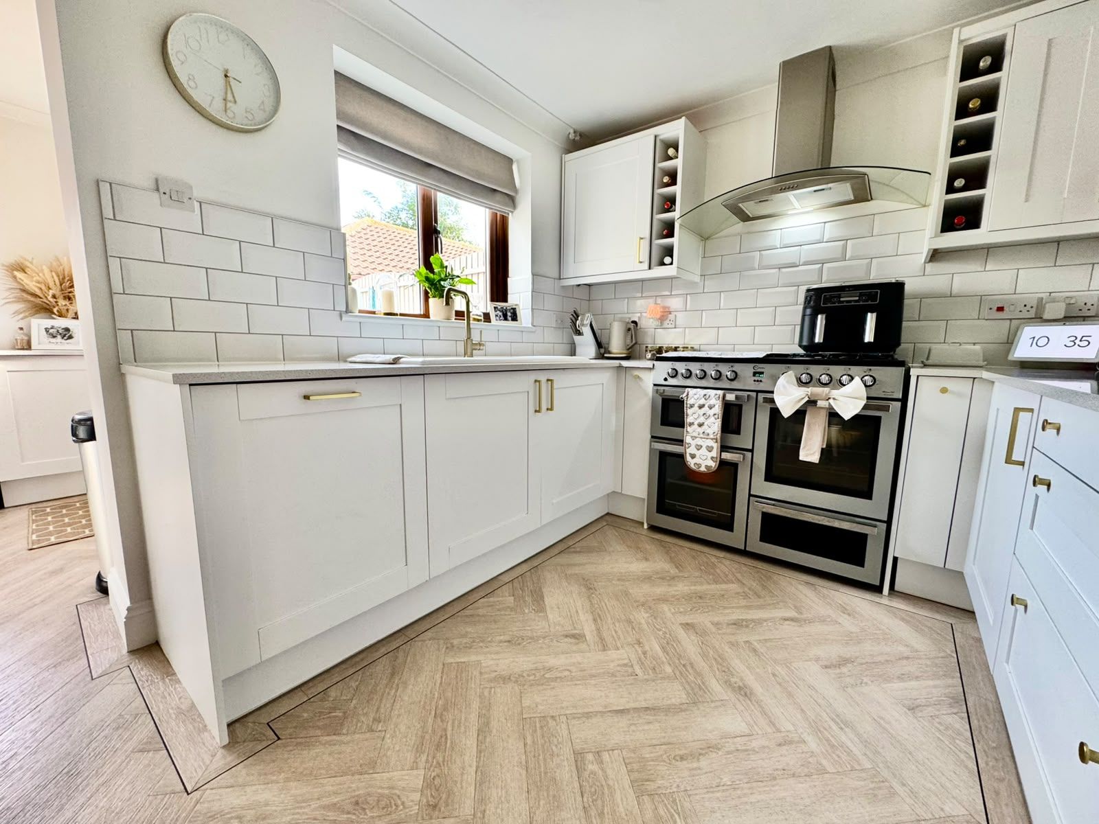 Semi Detached House for sale in Sheerness, Appleford Drive, Minster On Sea, Sheerness, ME12 2SR