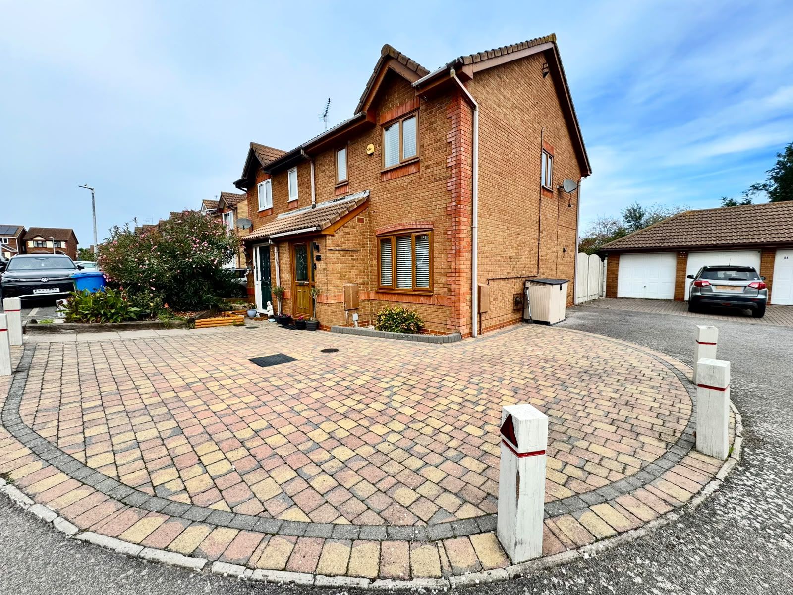 Semi Detached House for sale in Sheerness, Appleford Drive, Minster On Sea, Sheerness, ME12 2SR