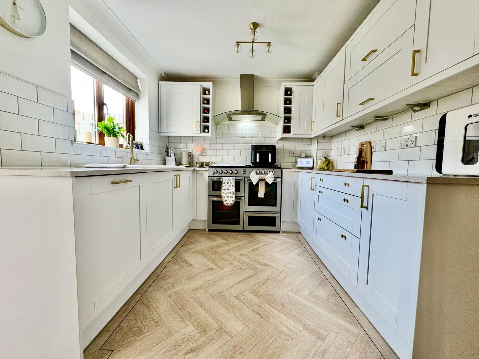 Semi Detached House for sale in Sheerness, Appleford Drive, Minster On Sea, Sheerness, ME12 2SR