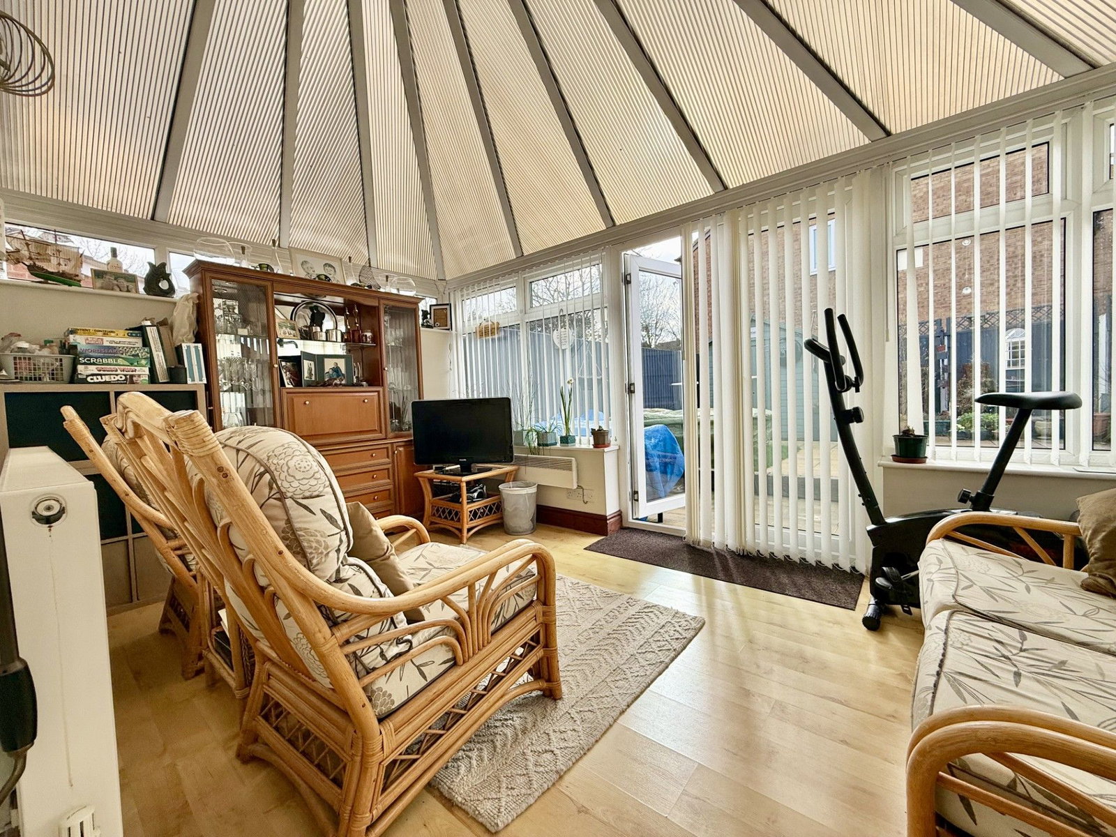 Detached House for sale in Gloucester, Palmer Avenue, Abbeymead, GL4, 1075 m²