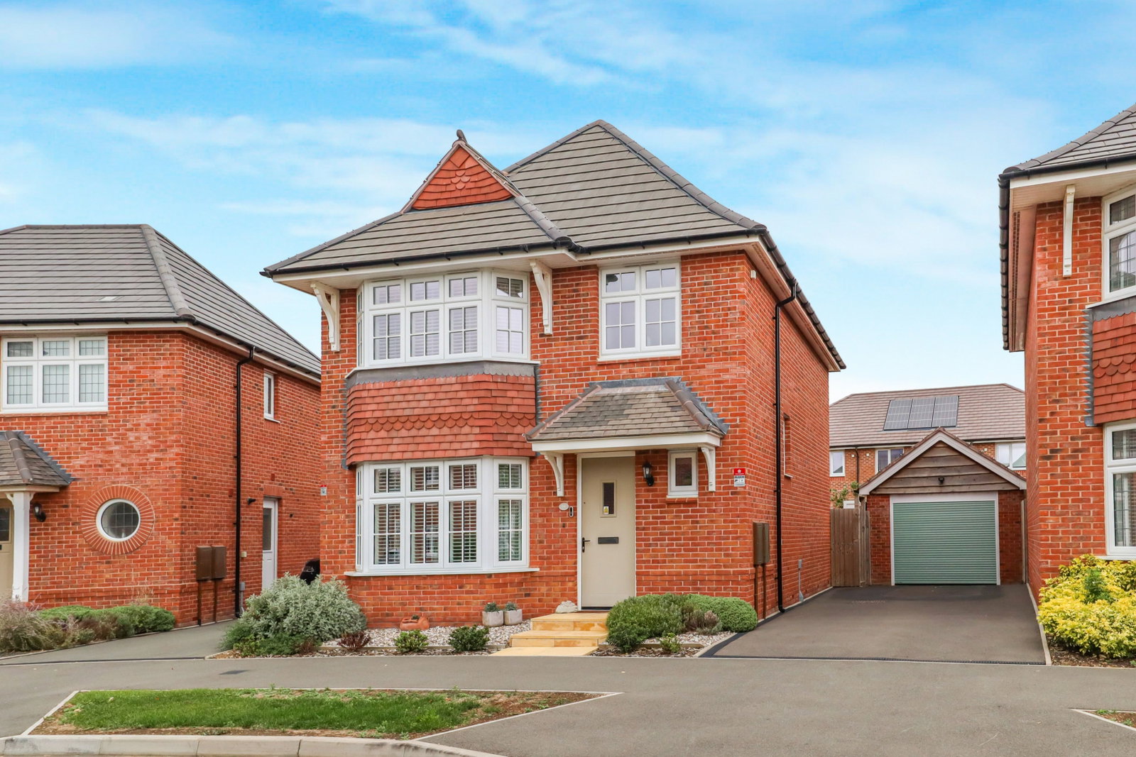 Detached House for sale in Stratford-upon-Avon, Heron Drive, Meon Vale, Stratford-upon-Avon, CV37 8YH