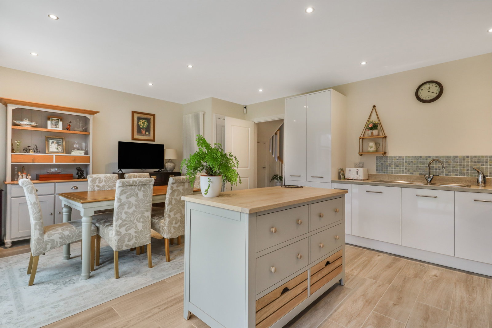 Detached House for sale in Stratford-upon-Avon, Heron Drive, Meon Vale, Stratford-upon-Avon, CV37 8YH