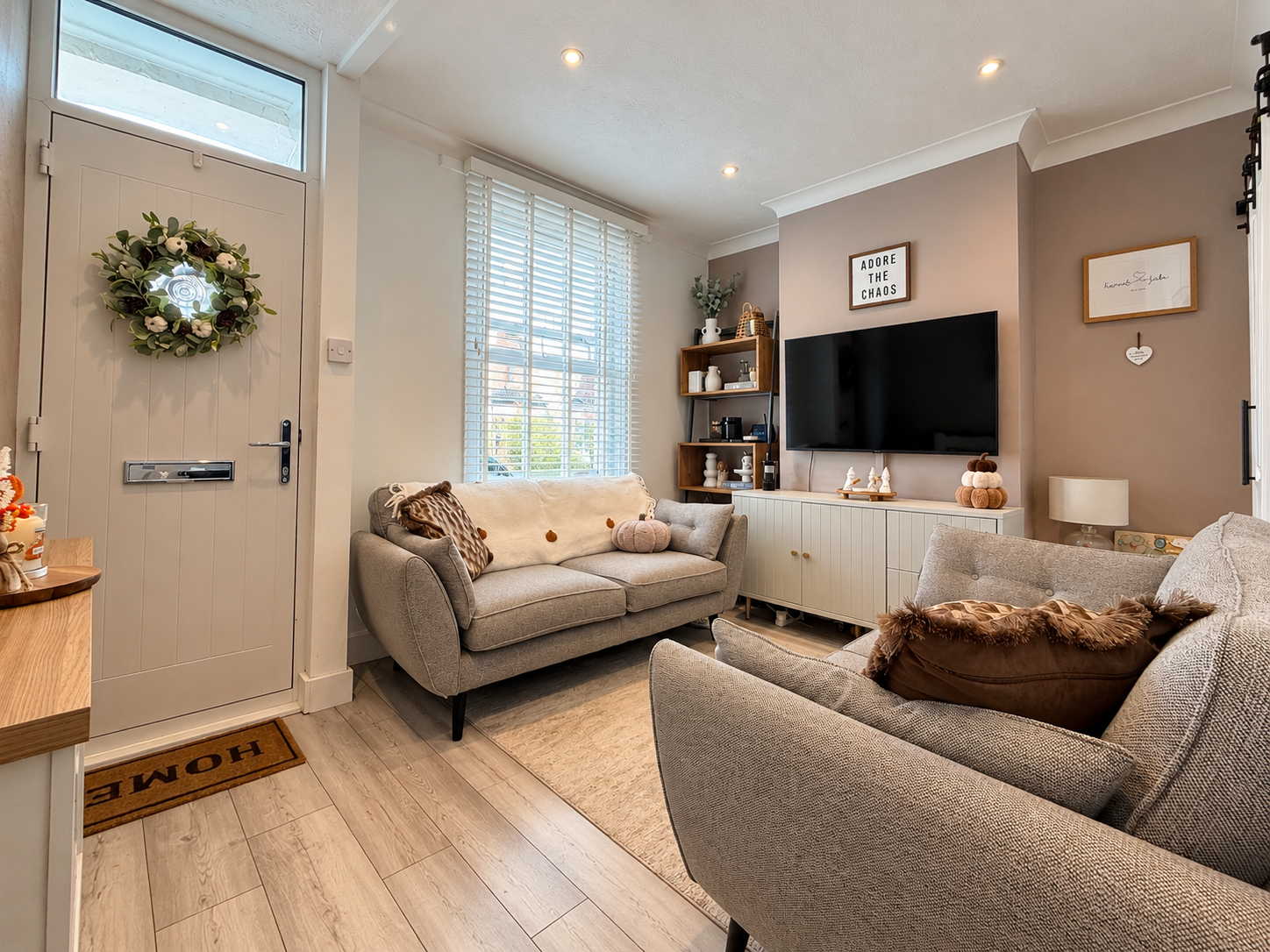Terraced House for sale in Gillingham, Perfect For First Time Buyers - Popular Poets Corner Area - Shakespeare Road