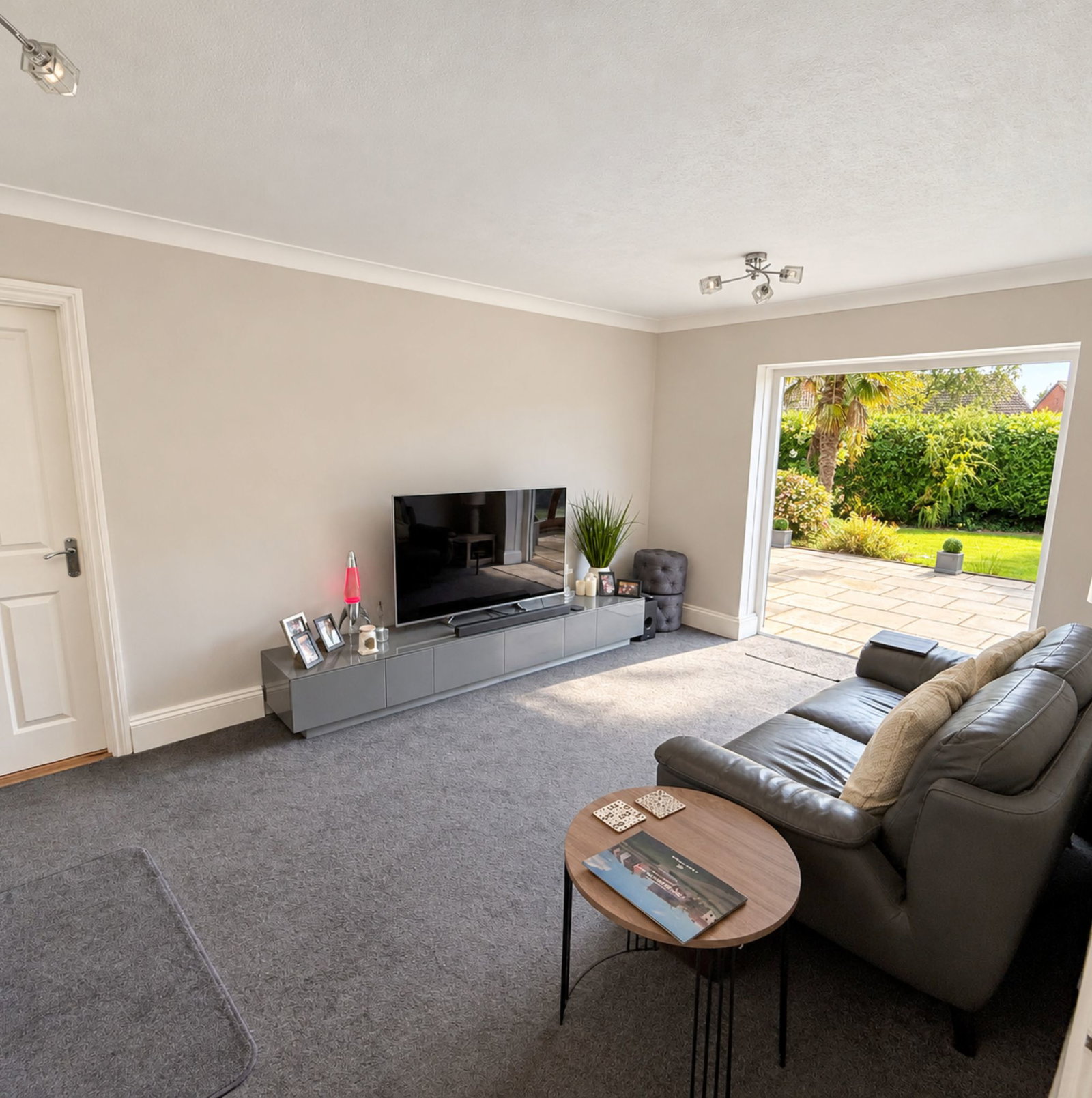 Detached House for sale in Milton Keynes, Coberley Close, Downhead Park, Milton Keynes, MK15 9BJ