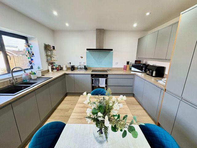 Bungalow for sale in Hinckley, Walney Close, Hinckley, LE10 0TJ