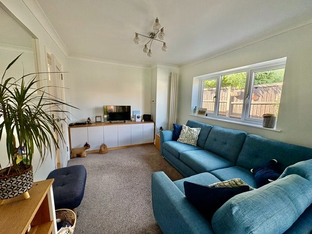 Bungalow for sale in Hinckley, Walney Close, Hinckley, LE10 0TJ