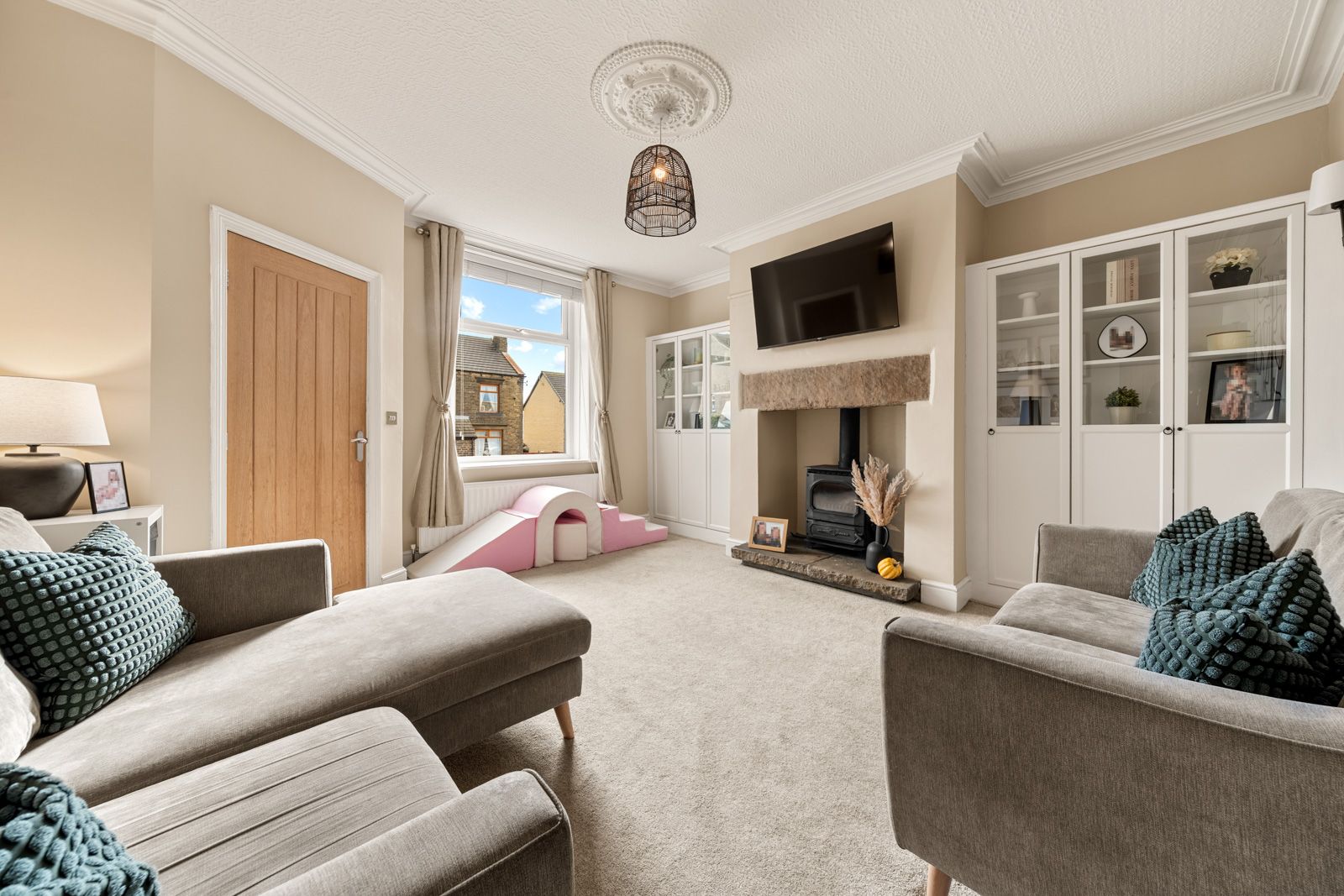 Semi Detached House for sale in Bradford, Ford Hill, Queensbury