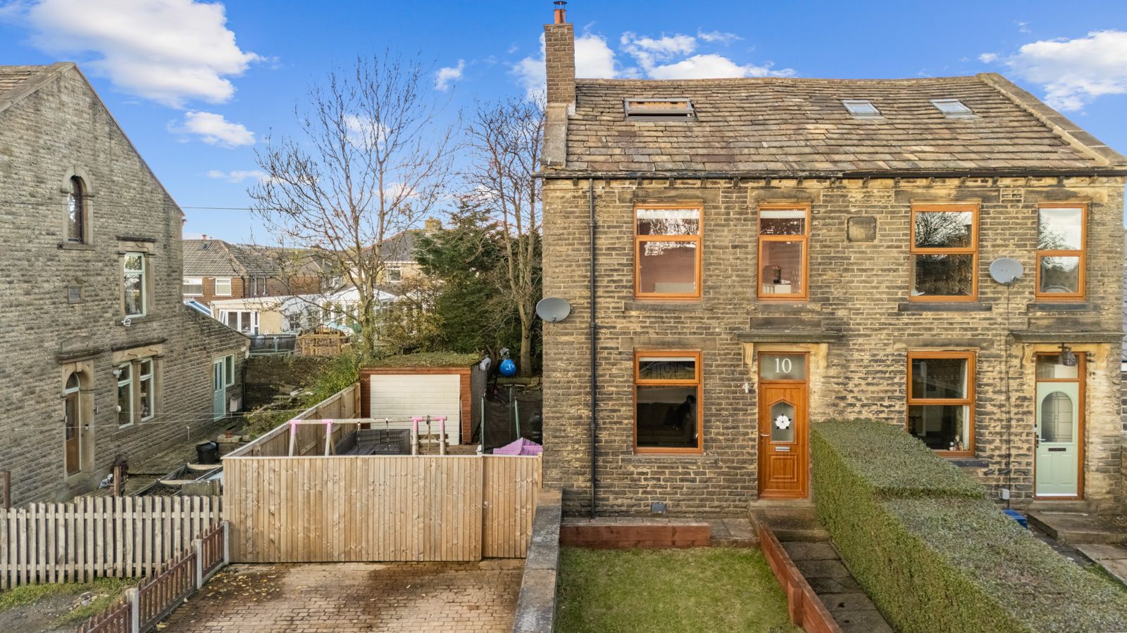 Semi Detached House for sale in Bradford, Ford Hill, Queensbury