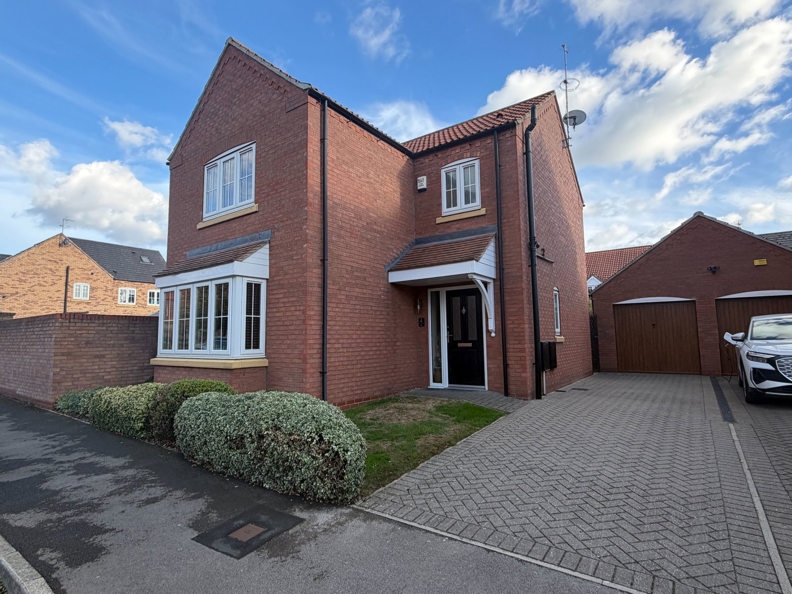 Detached House for sale in Hull, Bowland Way, Kingswood, Hull, East Riding of Yorkshire, HU7 3FY