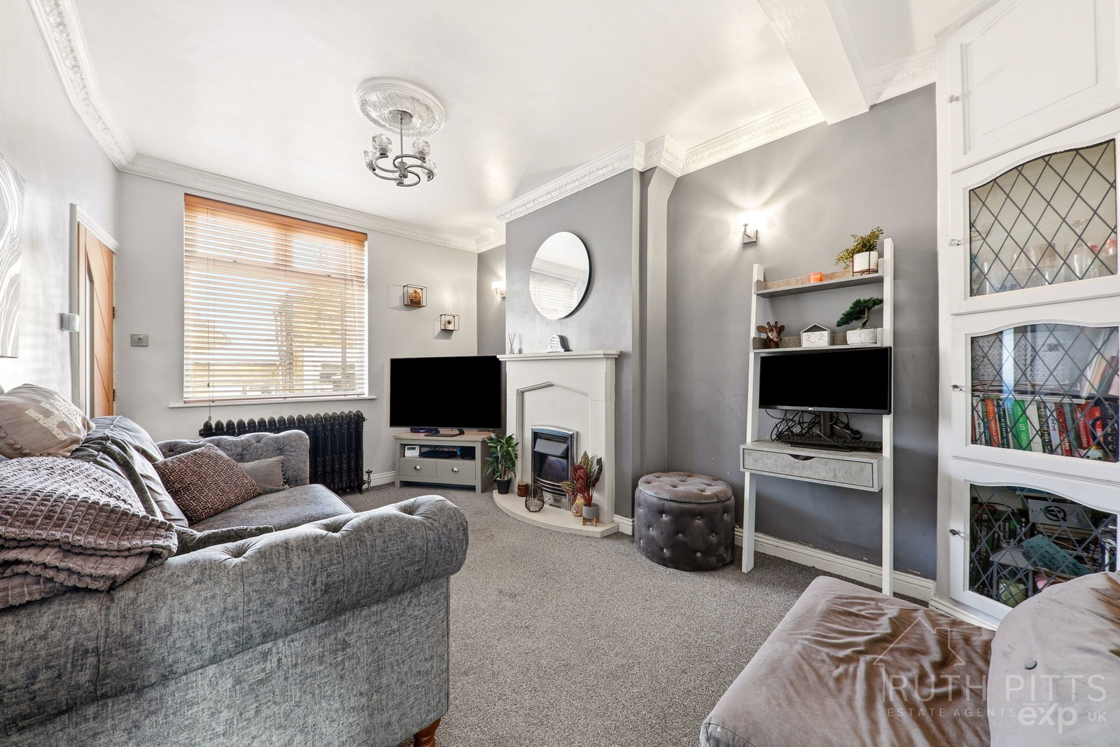 End Of Terrace House for sale in Pontefract, Bell Lane, Ackworth, WF7
