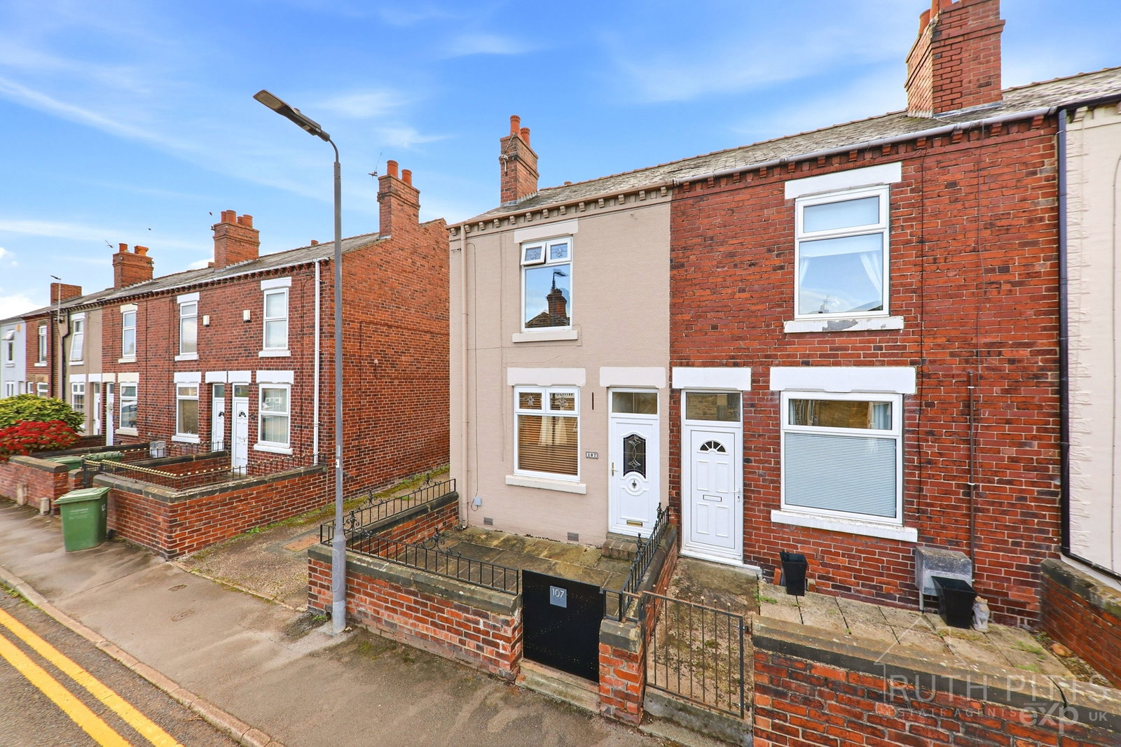 End Of Terrace House for sale in Pontefract, Bell Lane, Ackworth, WF7