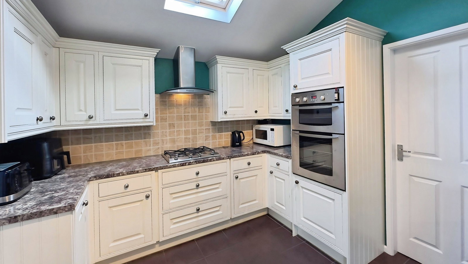 Semi Detached House for sale in Ilkeston, Honingham Road, Ilkeston, DE7 9JZ