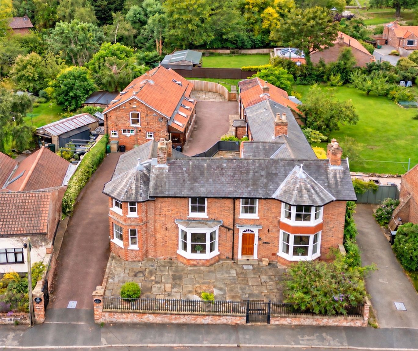 Detached House for sale in York, New Willows, 43 The Old Village, Huntington, 6105 m²
