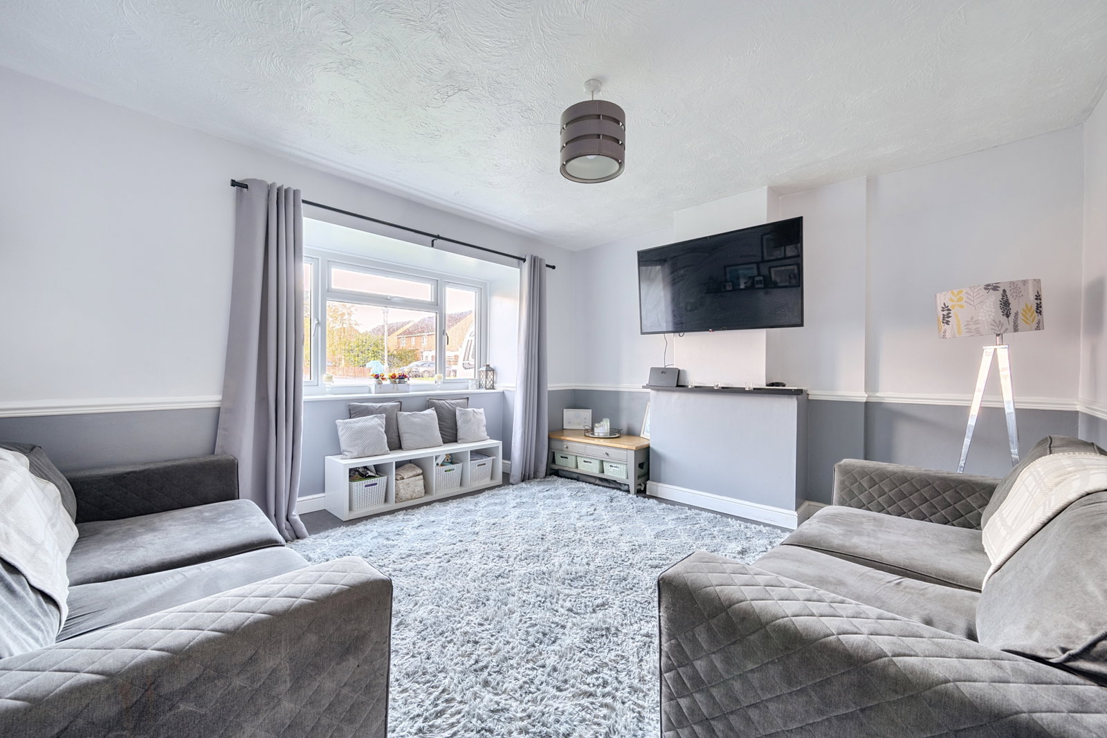 End Of Terrace House for sale in Warminster, Boreham Field, Warminster, BA12 9EB, 906 m²