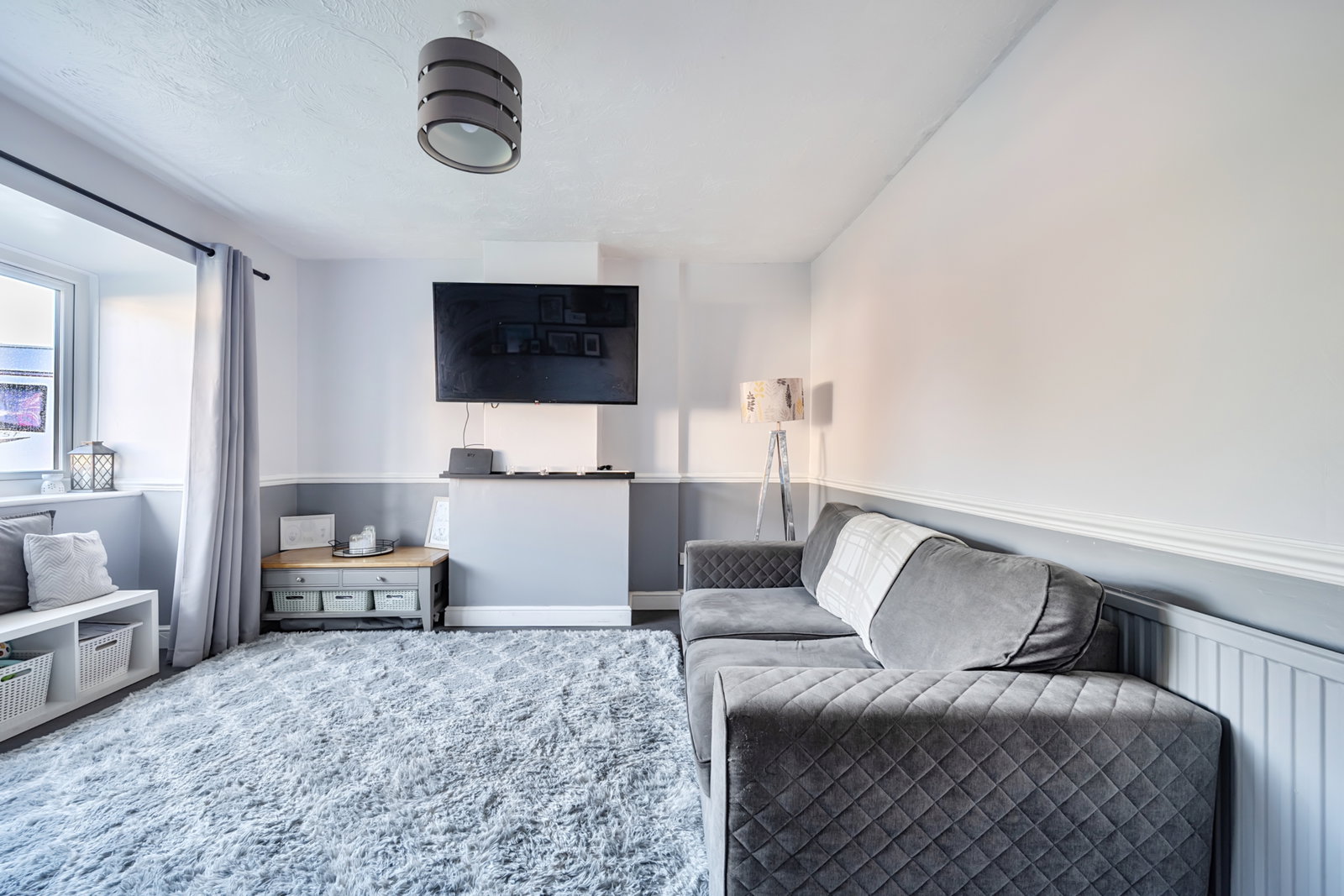 End Of Terrace House for sale in Warminster, Boreham Field, Warminster, BA12 9EB, 906 m²