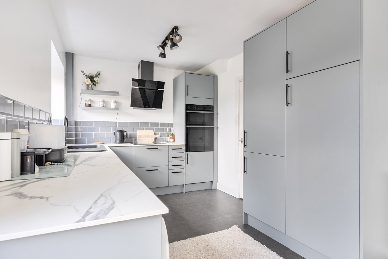 End Of Terrace House for sale in Warminster, Boreham Field, Warminster, BA12 9EB, 906 m²