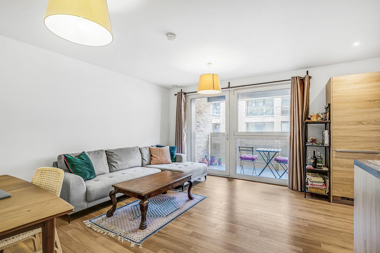 Flat for sale in London, Pell Street, London, SE8 5ES, 775 m²