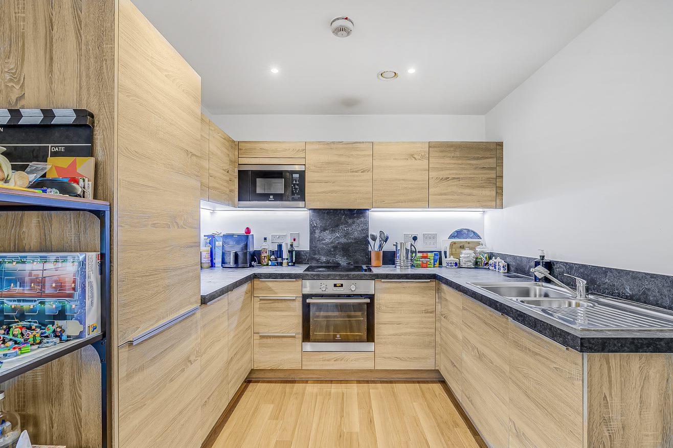 Flat for sale in London, Pell Street, London, SE8 5ES, 775 m²