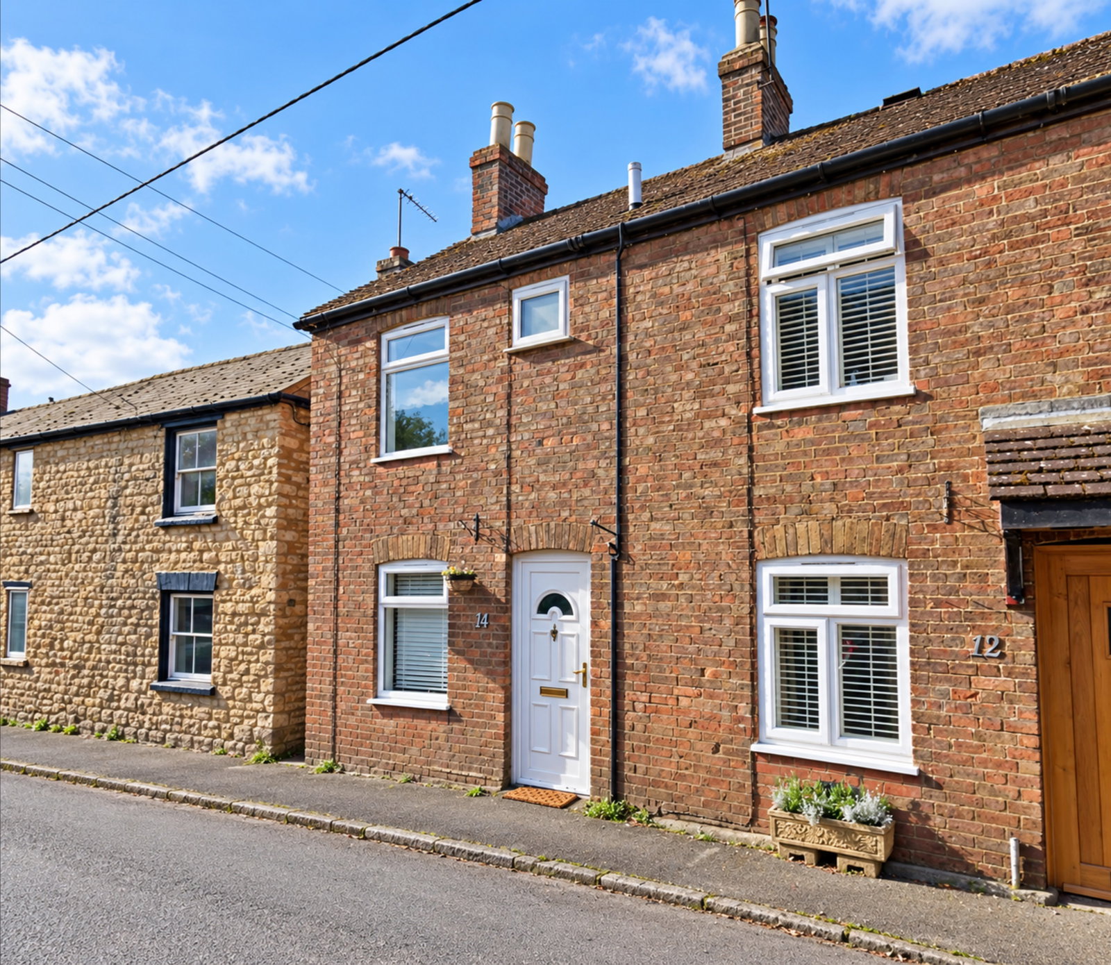 End Of Terrace House for sale in Milton Keynes, High Street, Deanshanger, Milton Keynes, MK19 6HB