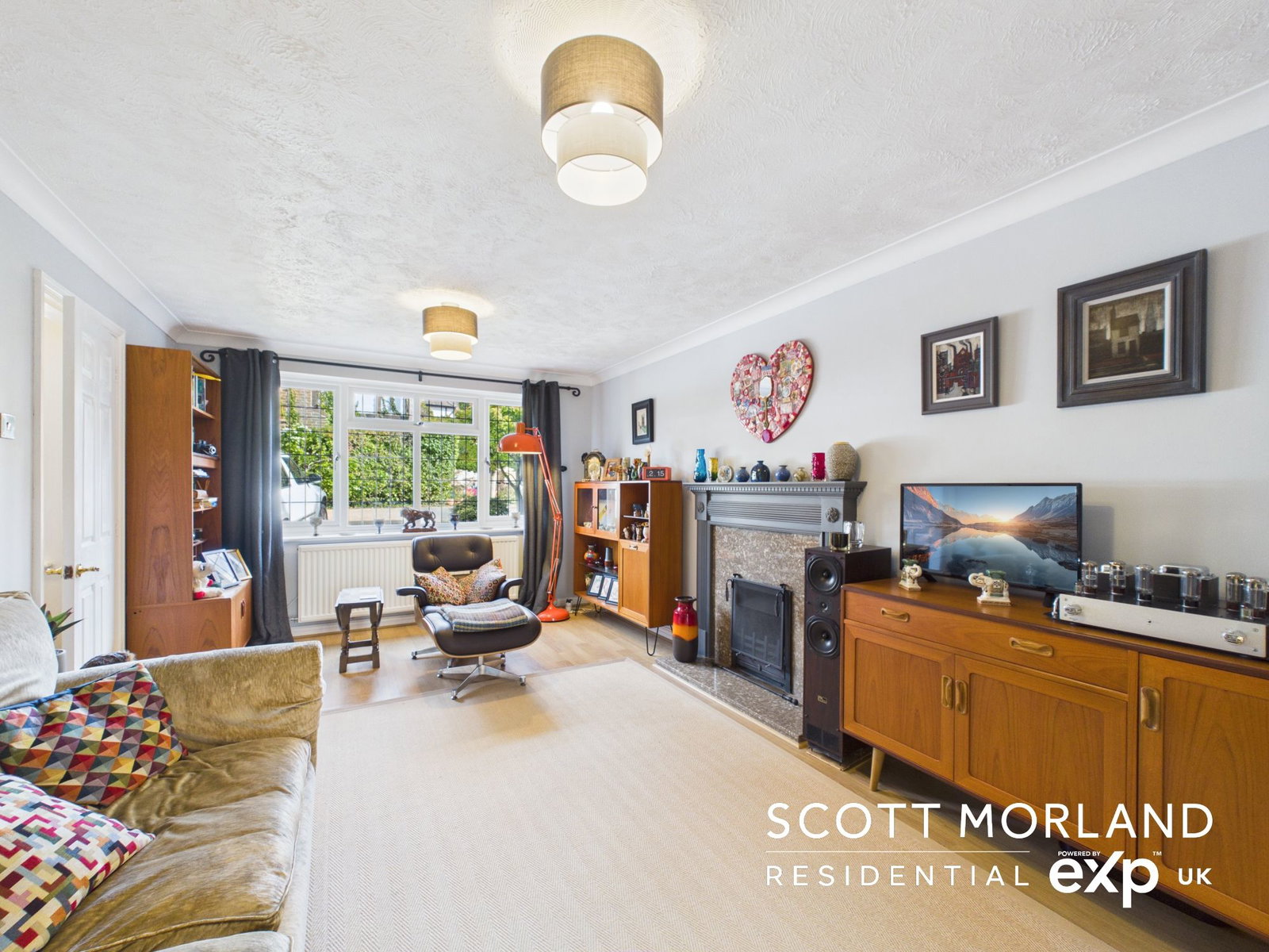 Detached House for sale in Basingstoke, Solent Drive, Basingstoke, RG22 4XS
