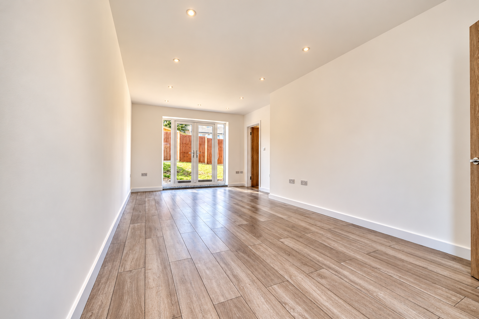 End Of Terrace House for sale in Orpington, Boxtree Walk, Orpington, BR5 4PB