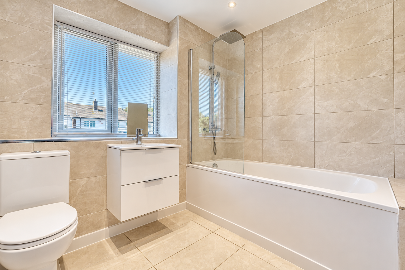 End Of Terrace House for sale in Orpington, Boxtree Walk, Orpington, BR5 4PB