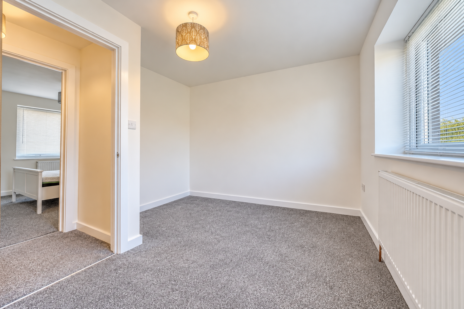 End Of Terrace House for sale in Orpington, Boxtree Walk, Orpington, BR5 4PB