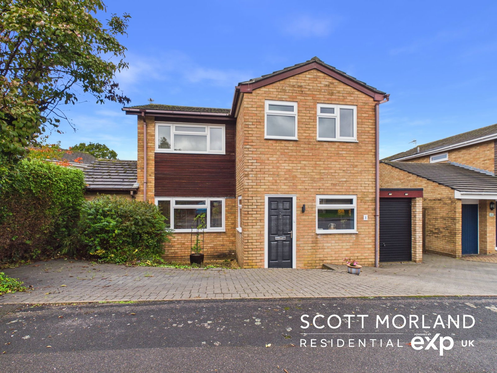 Detached House for sale in Basingstoke, Hollyhock Close, Kempshott, Basingstoke, Hampshire, RG22 5RF