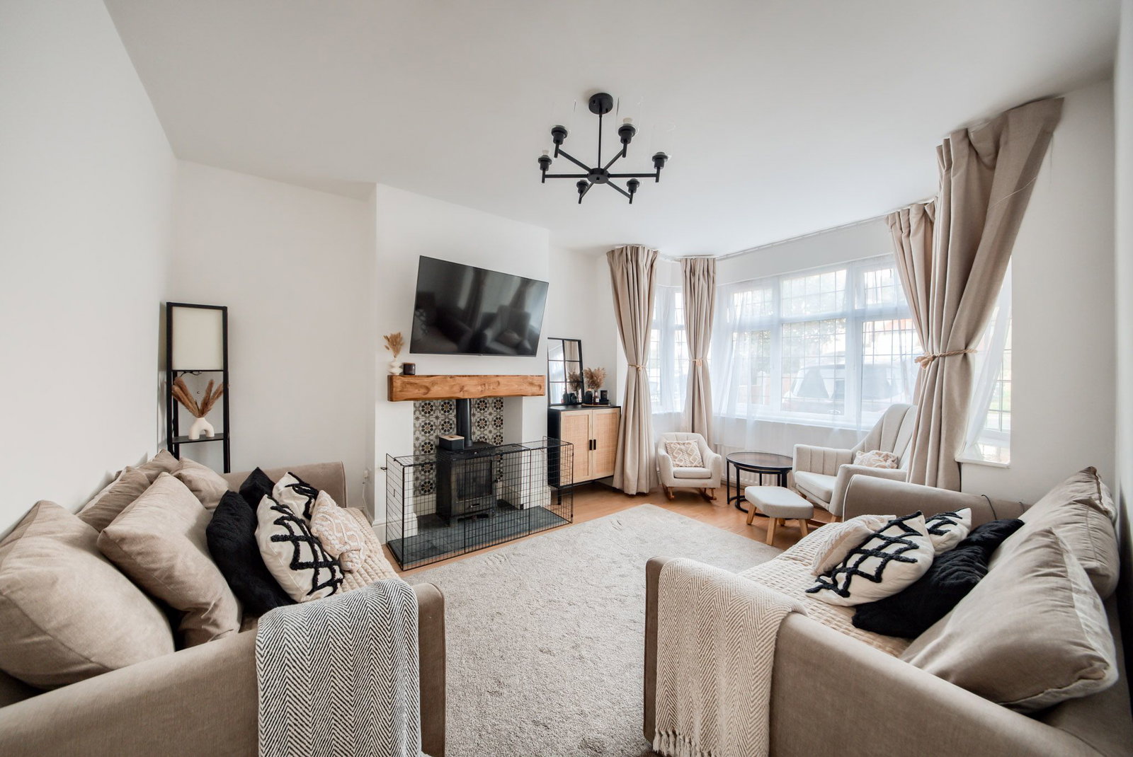 Detached House for sale in Birmingham, Doveridge Road, Hall Green, Birmingham, B28 0LU, 1302 m²