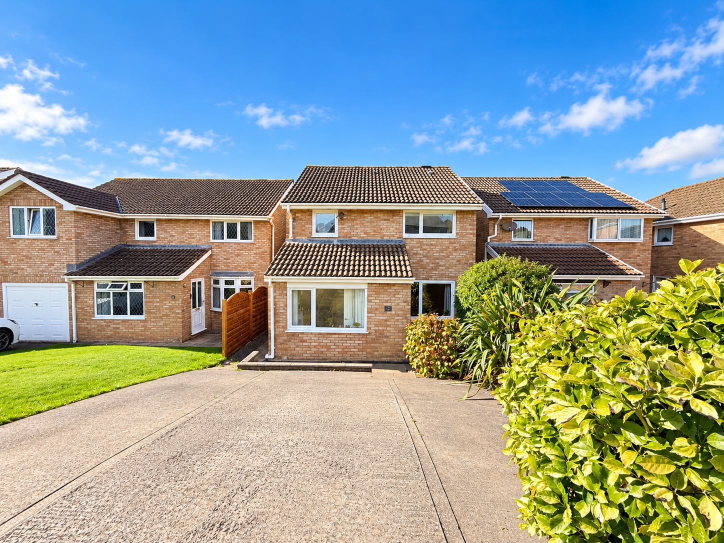 Detached House for sale in Swansea, Glanymor Park Drive, Loughor, Swansea, West Glamorgan SA4