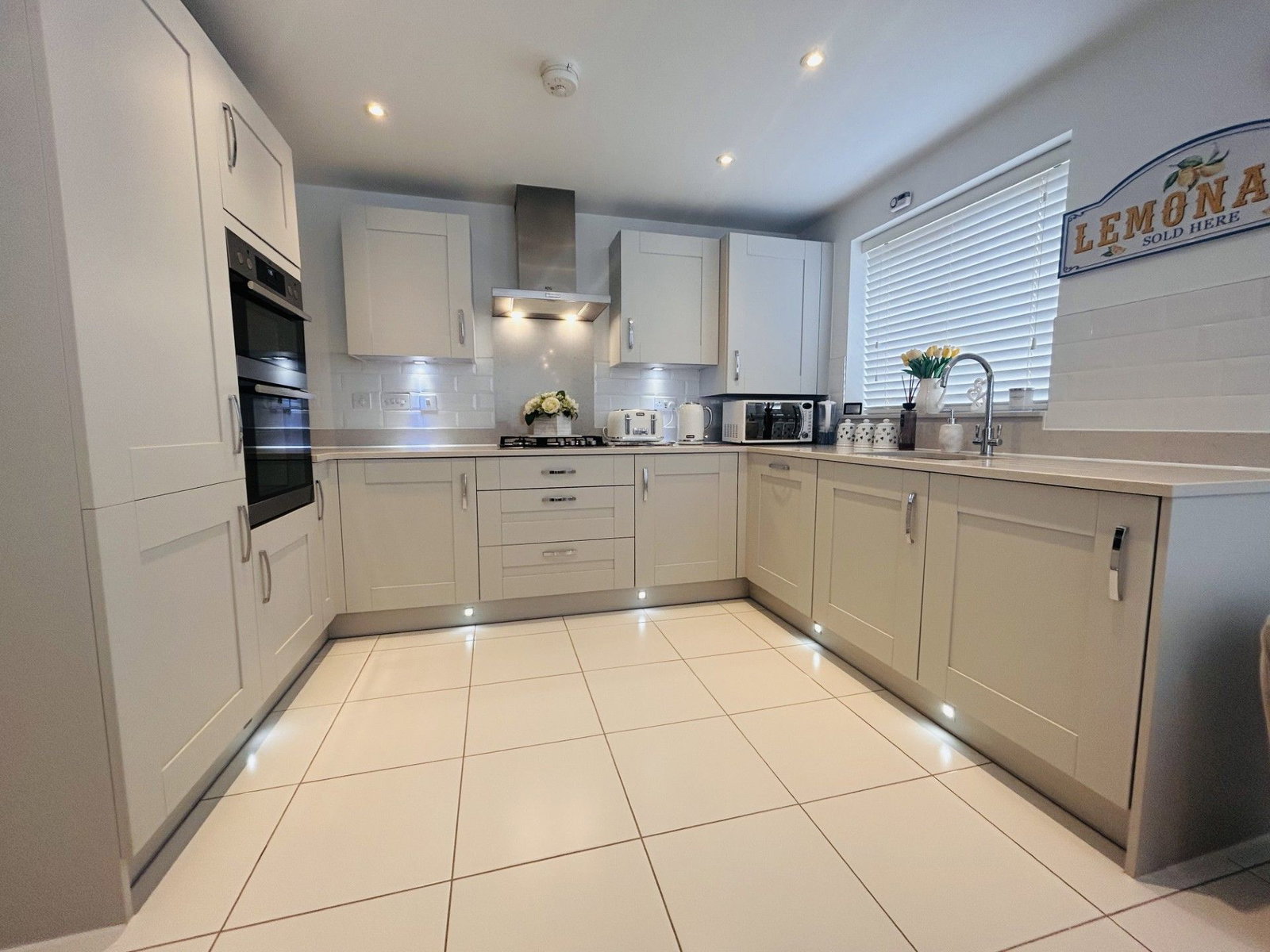 Detached House for sale in Stourport-on-Severn, Cortland Way, Stourport-on-Severn, DY13 8NZ
