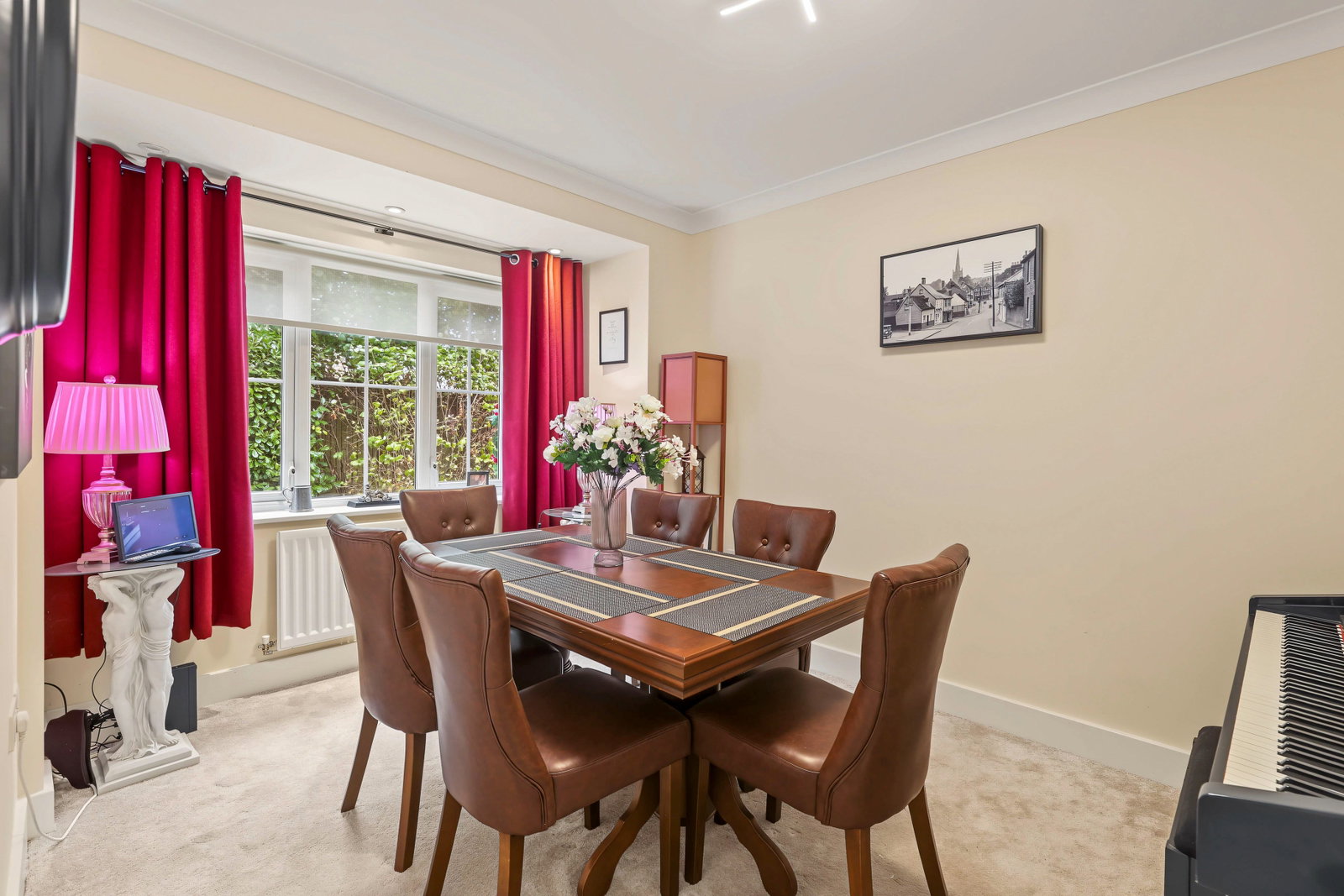 Detached House for sale in Dunmow, Elers Way, Dunmow, CM6 2FN