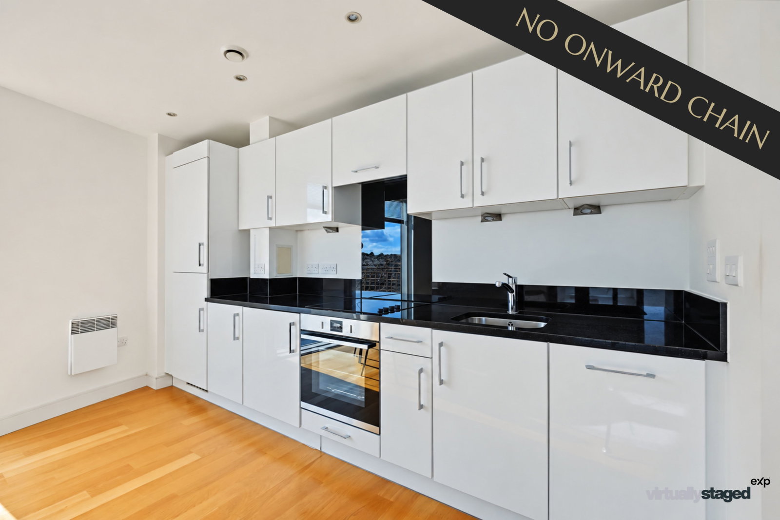 Flat for sale in Chatham, Dock Head Road, Dockside, Chatham, ME4 4ZH, 661 m²