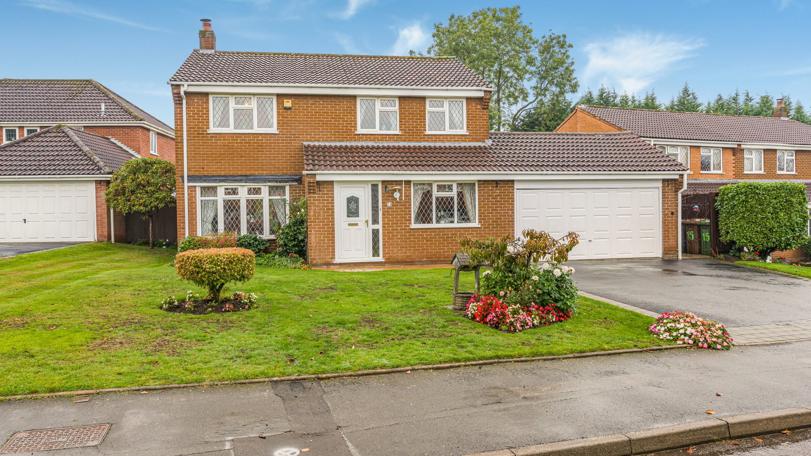 Detached House for sale in Solihull, Hainfield Drive, Solihull