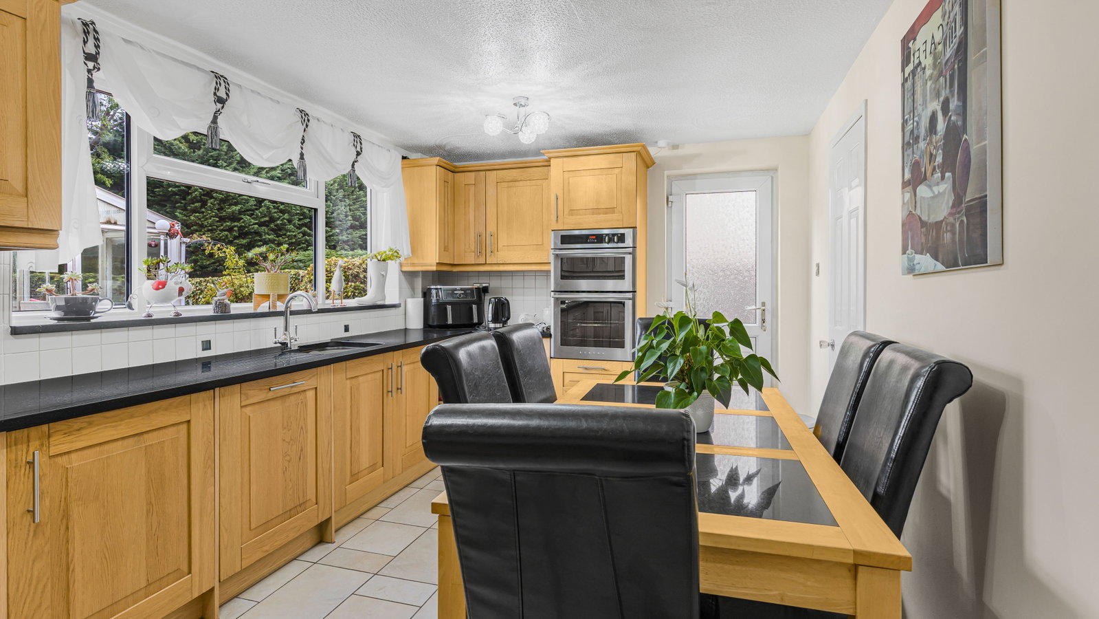 Detached House for sale in Solihull, Hainfield Drive, Solihull