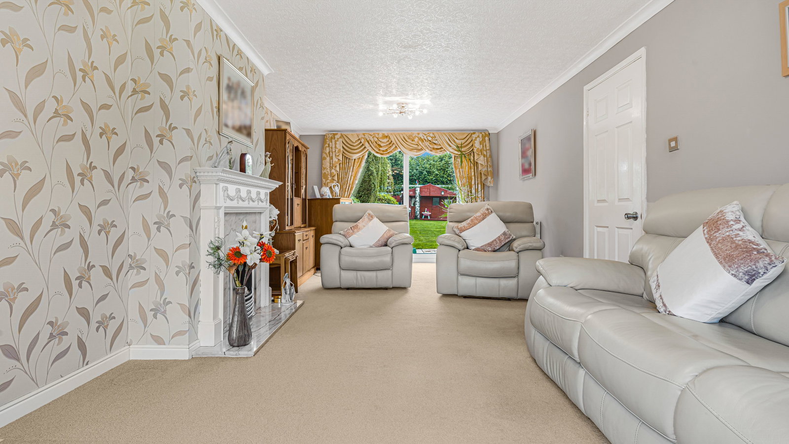 Detached House for sale in Solihull, Hainfield Drive, Solihull