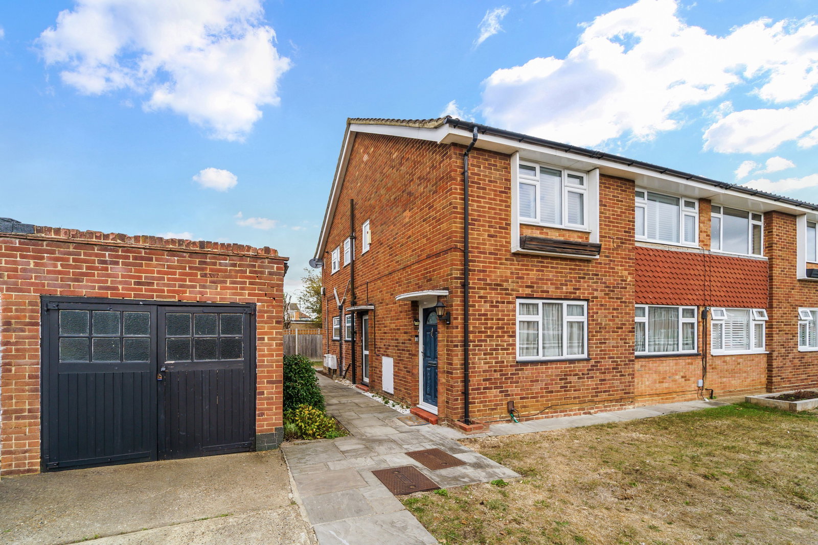 Maisonette for sale in West Ewell, Nightingale Drive, West Ewell, KT19 9EN, 630 m²