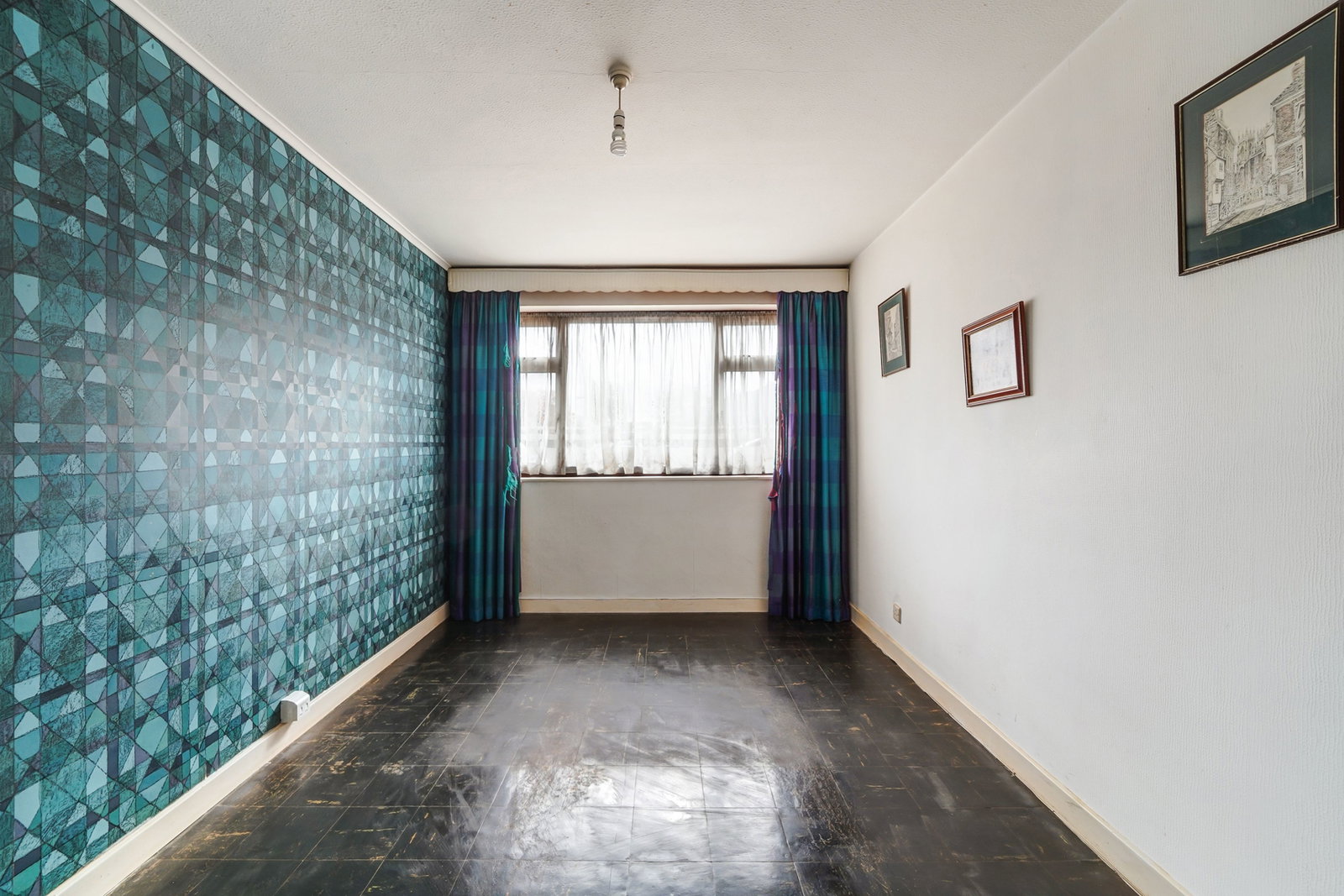 Maisonette for sale in West Ewell, Nightingale Drive, West Ewell, KT19 9EN, 630 m²