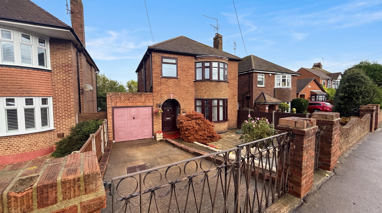 Detached House for sale in Sheerness, Minster Road, Minster On Sea, Sheerness, ME12 3JF, 1200 m²