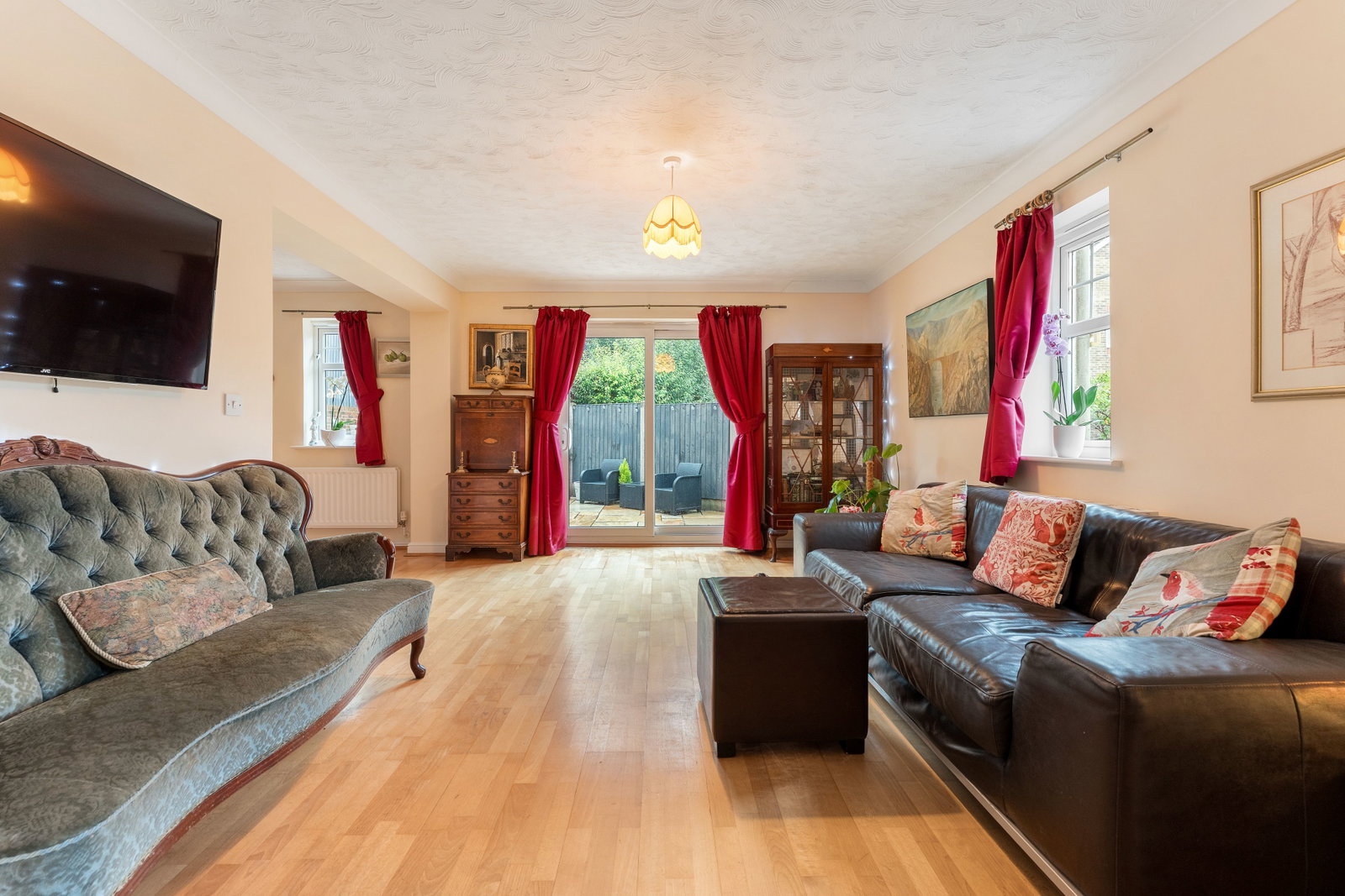 End Of Terrace House for sale in Salisbury, Bouchers Way, Salisbury, SP2, 1510 m²