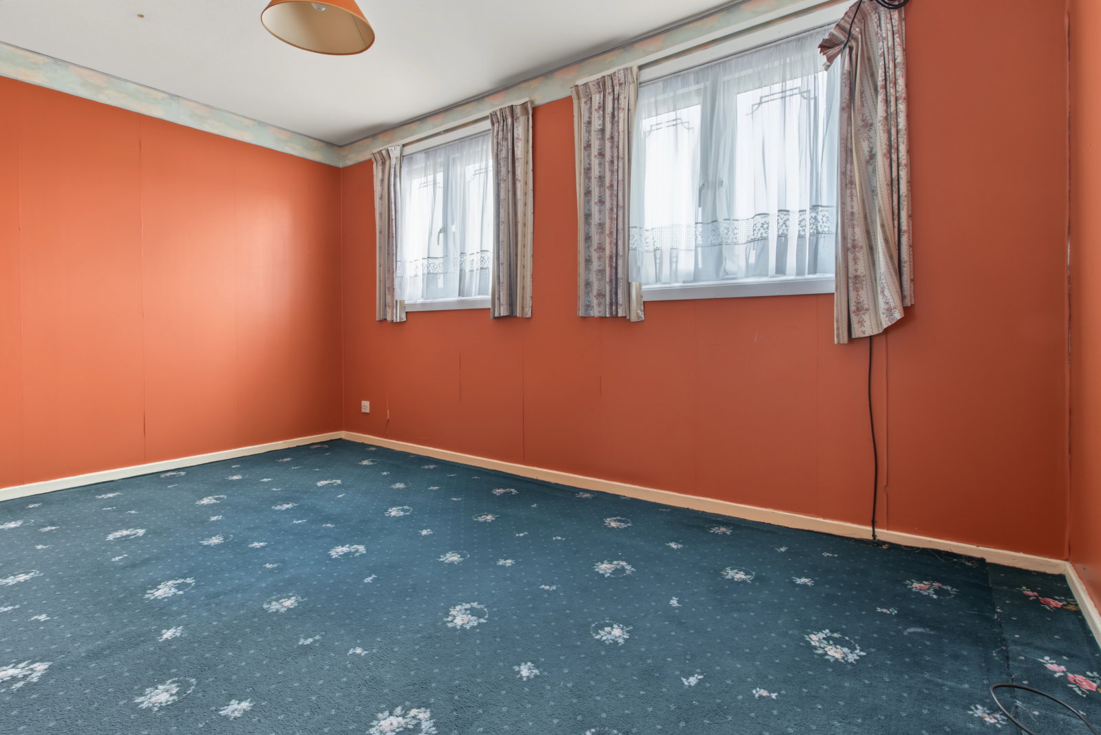 Town House for sale in Romford, Sevenoaks Close, Romford, RM3 7EF, 1130 m²
