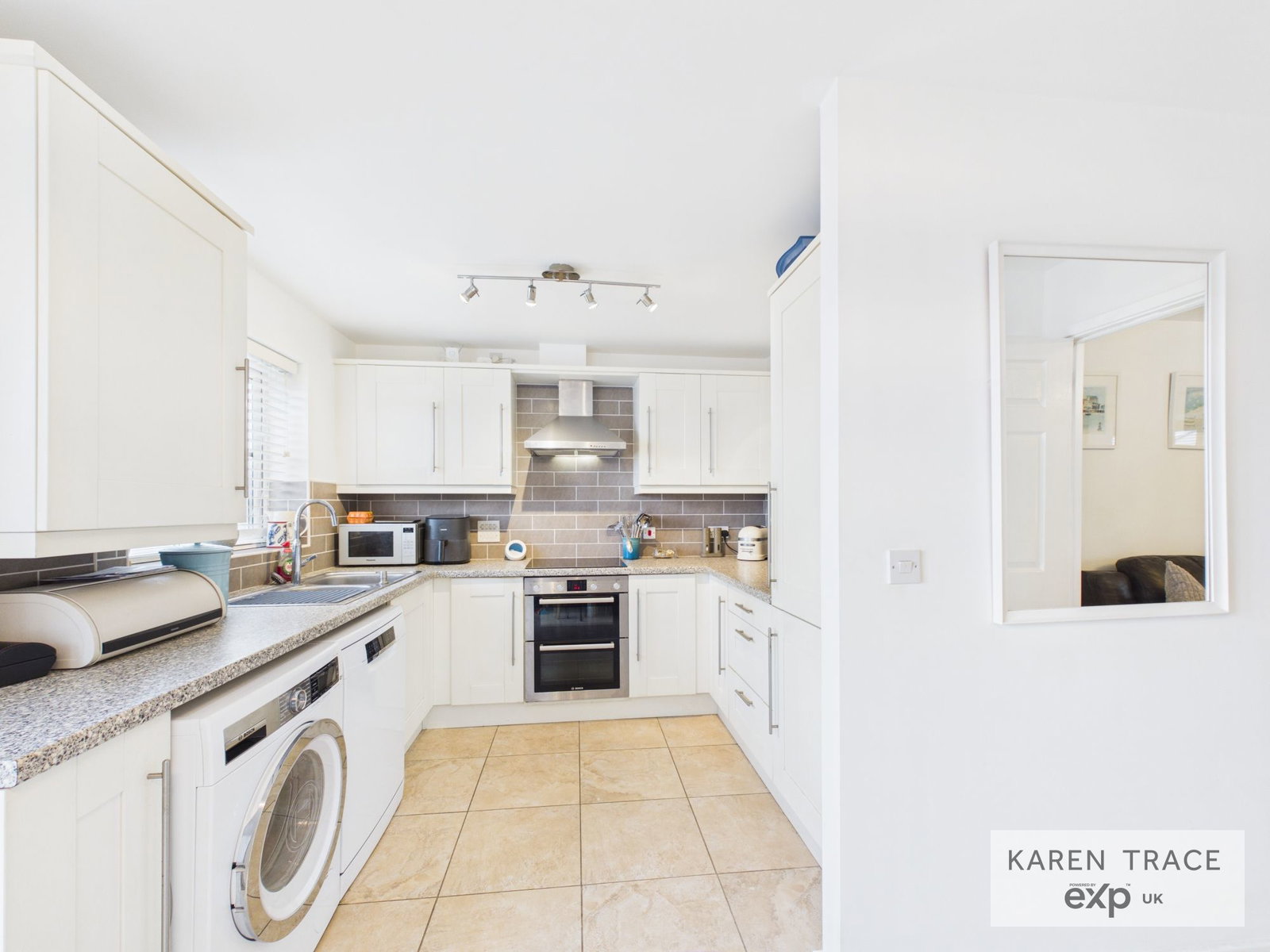 End Of Terrace House for sale in St. Austell, Gwithian Road, Carclaze, St Austell PL25, 958 m²