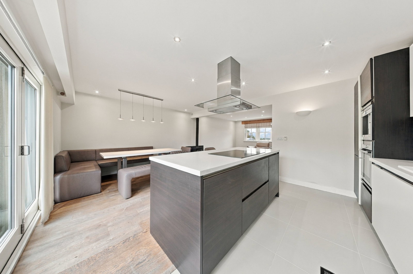 Terraced House for sale in Burnley, Meadowside, Worsthorne, Burnley, BB10 3AS, 1568 m²