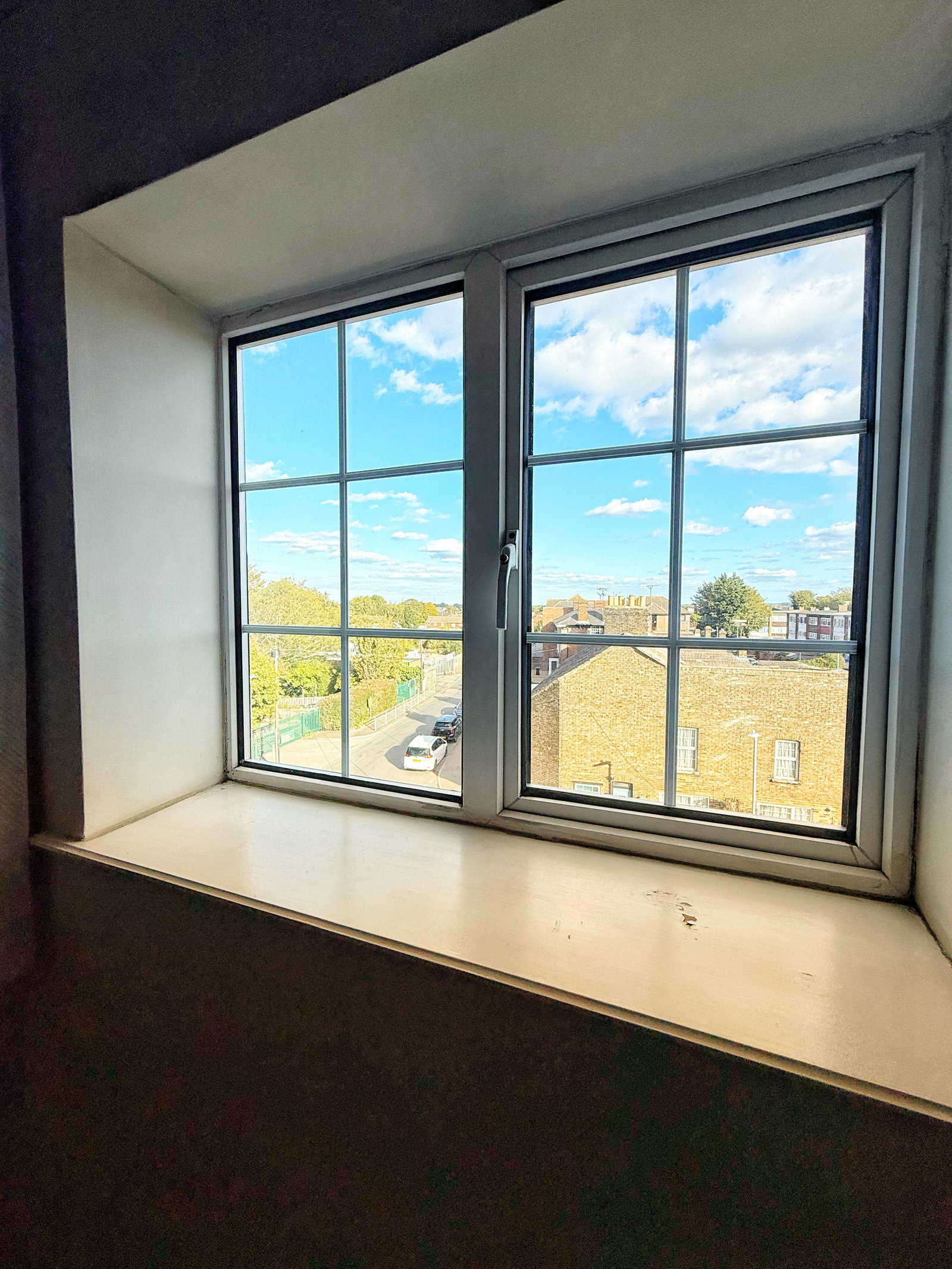 Flat for sale in Sittingbourne, Church Road, Sittingbourne, ME10 3RE, 678 m²