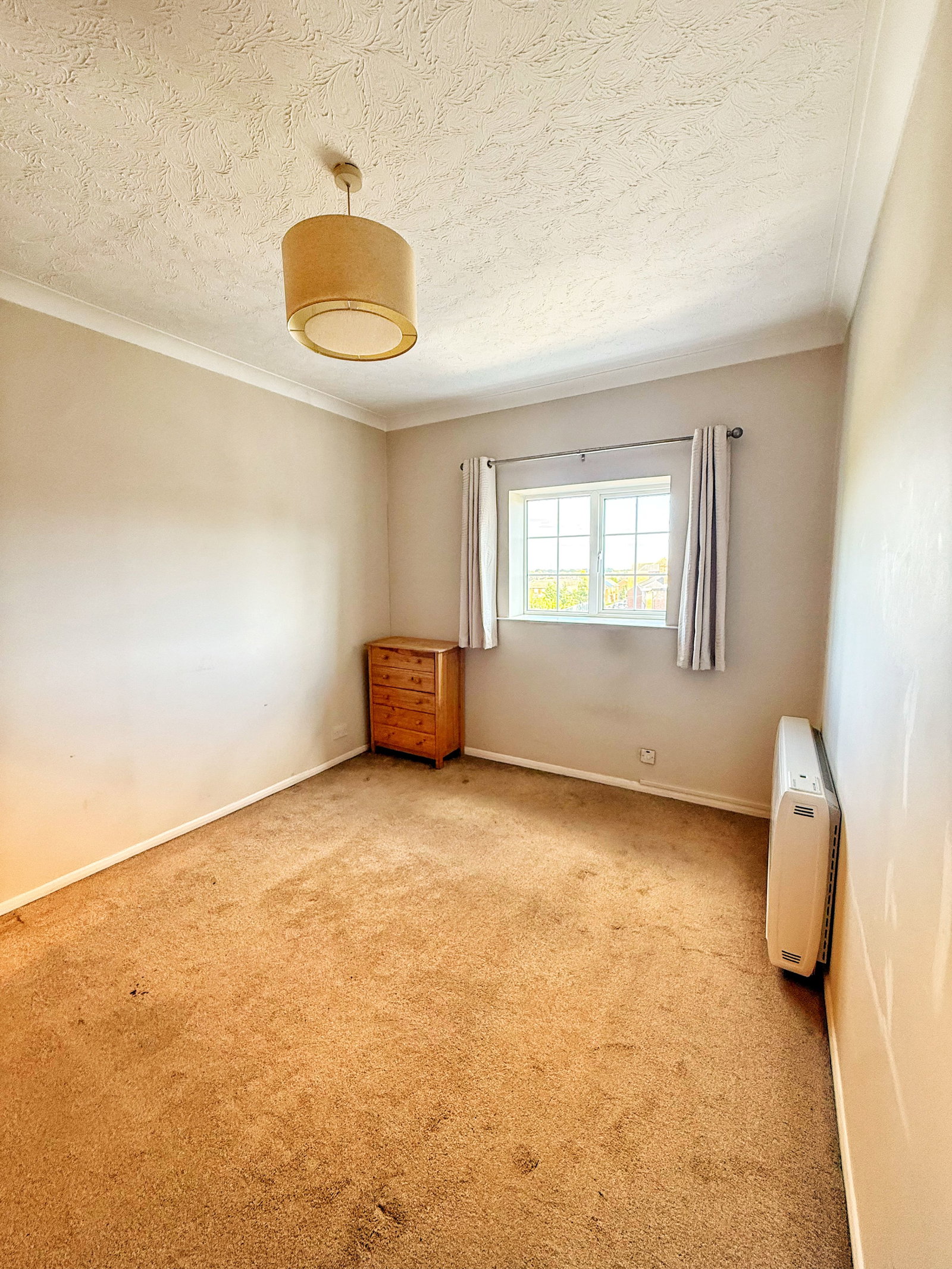 Flat for sale in Sittingbourne, Church Road, Sittingbourne, ME10 3RE, 678 m²