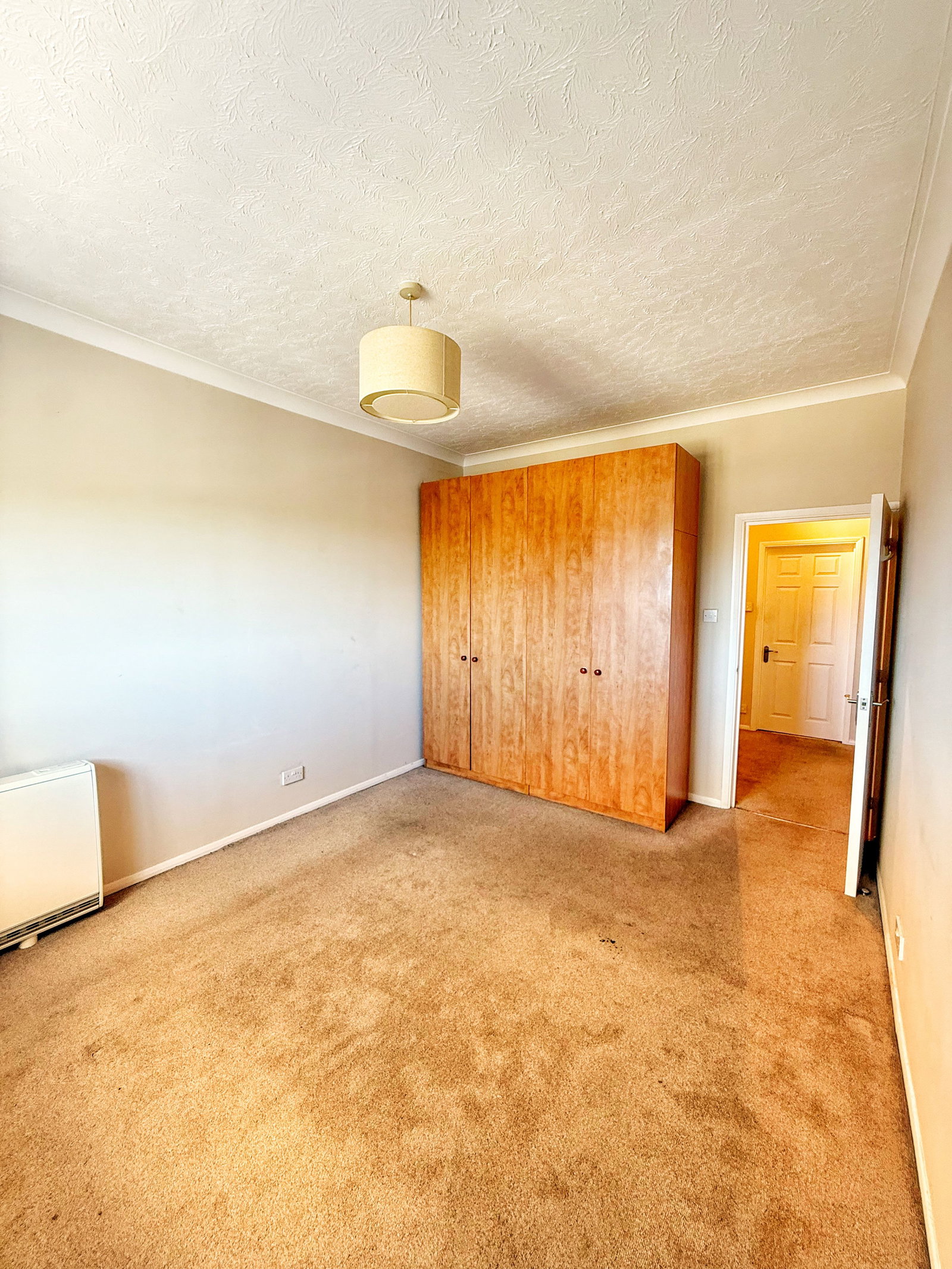 Flat for sale in Sittingbourne, Church Road, Sittingbourne, ME10 3RE, 678 m²