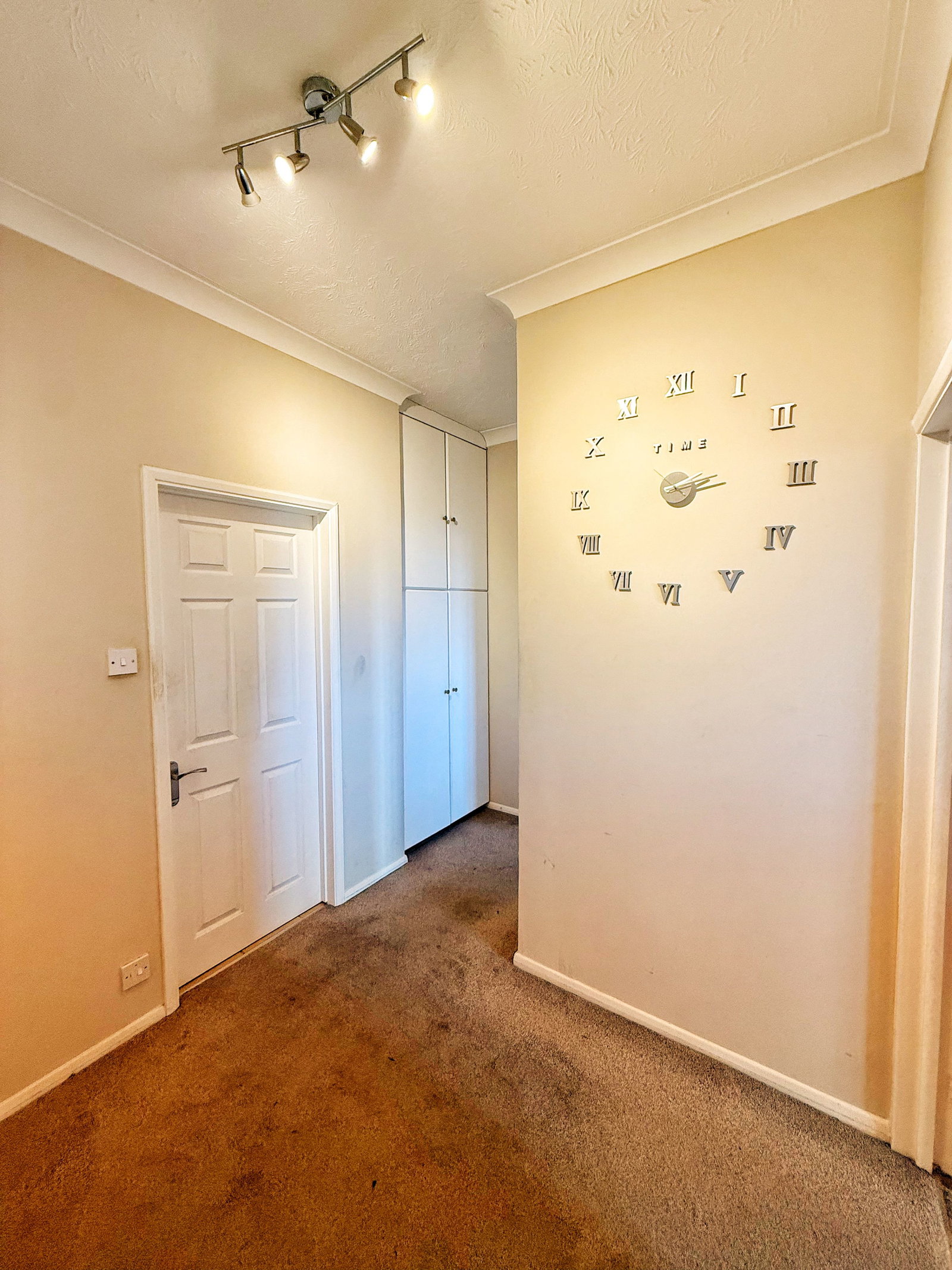 Flat for sale in Sittingbourne, Church Road, Sittingbourne, ME10 3RE, 678 m²